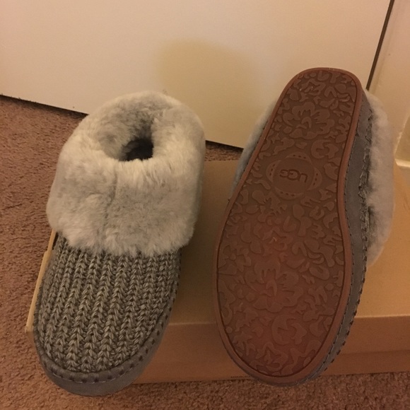 UGG Wrin Rib-Knit & Genuine Shearling Slipper (Wom - Picture 4 of 5